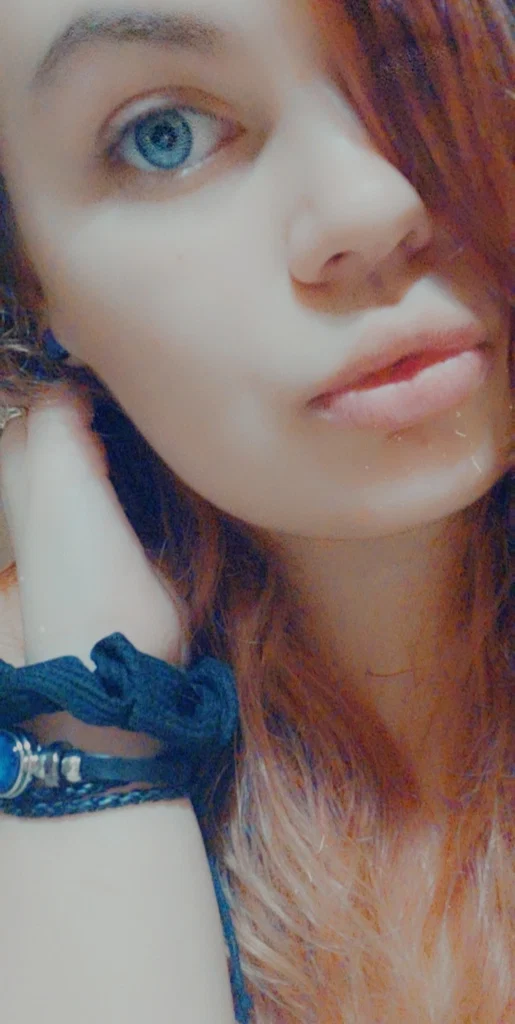 Violet Vixen's avatar