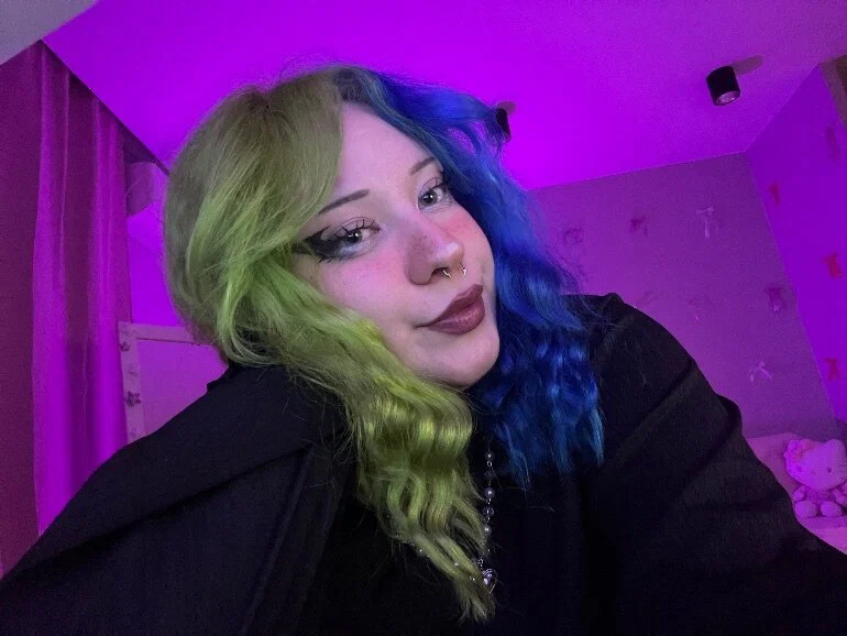 Meowka UwU ☾ / ChubbyMeowka