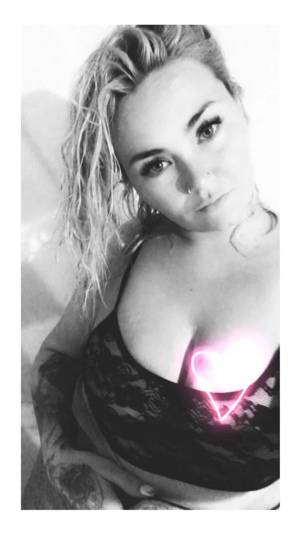 Eliiiii profile banner