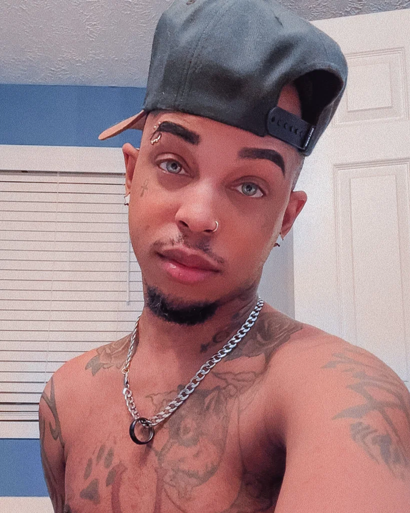 Lovell Lykaon's avatar