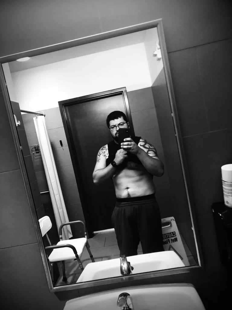 Ryan Low's avatar