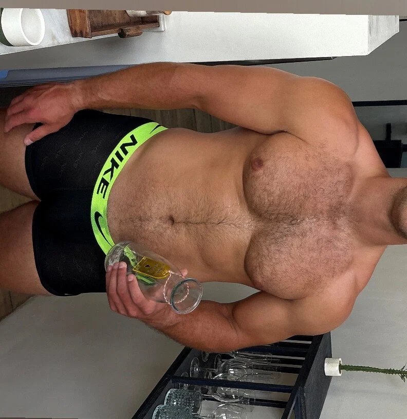 Tall Hunk Free profile banner
