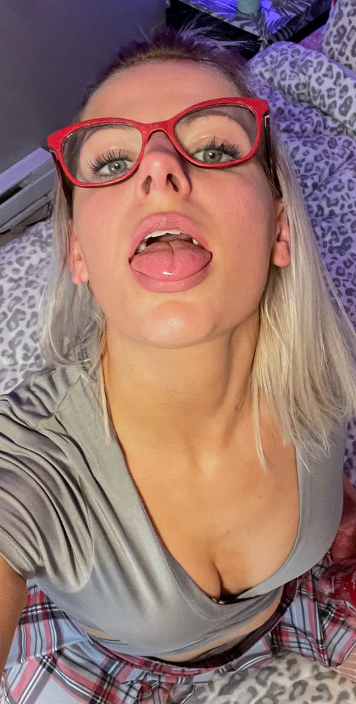 Lexi Kitten 🐱's avatar