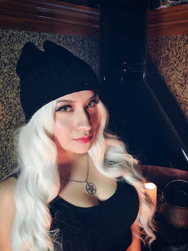 Akasha Wolf's avatar
