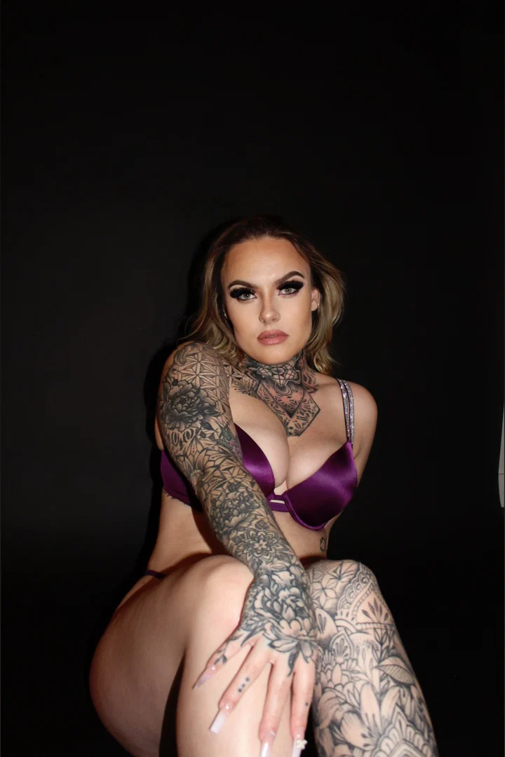 Aspen Barbiedoll VIP profile banner