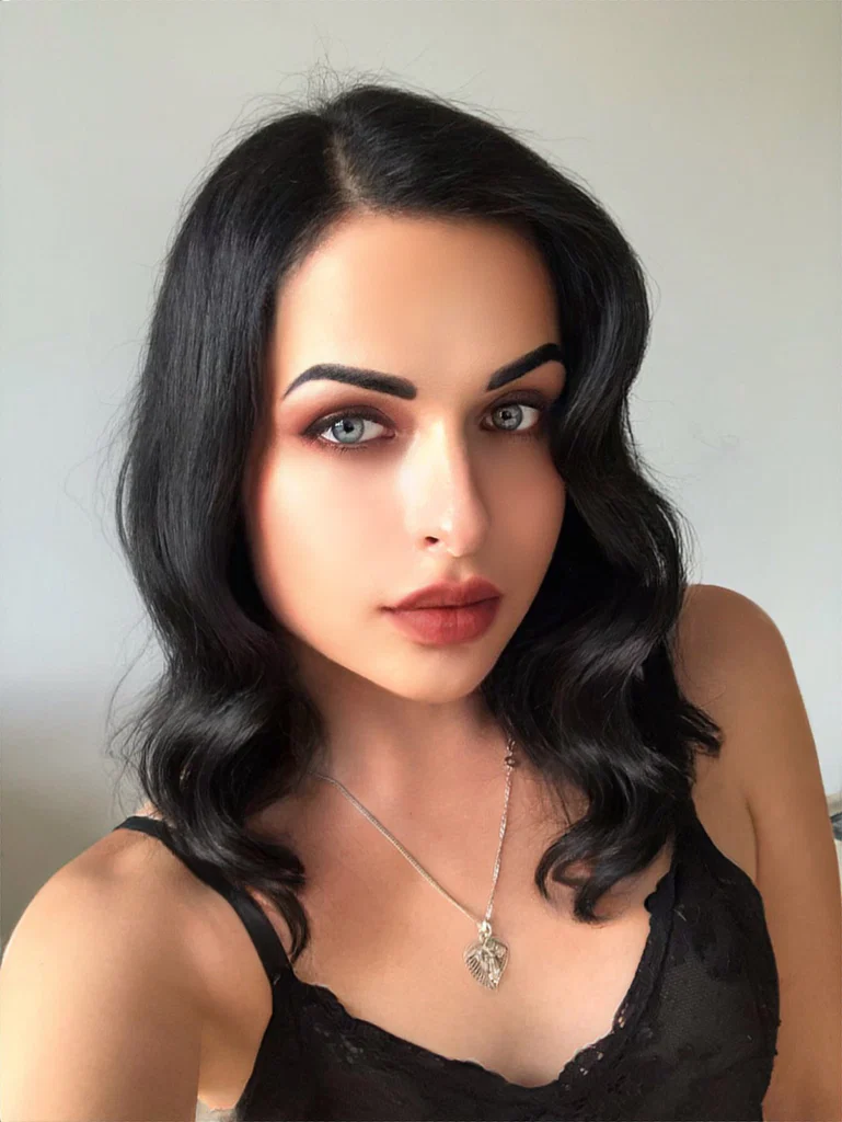 TS Girl Vikki