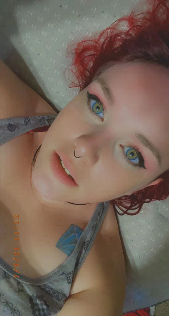 Hazey Mae's avatar