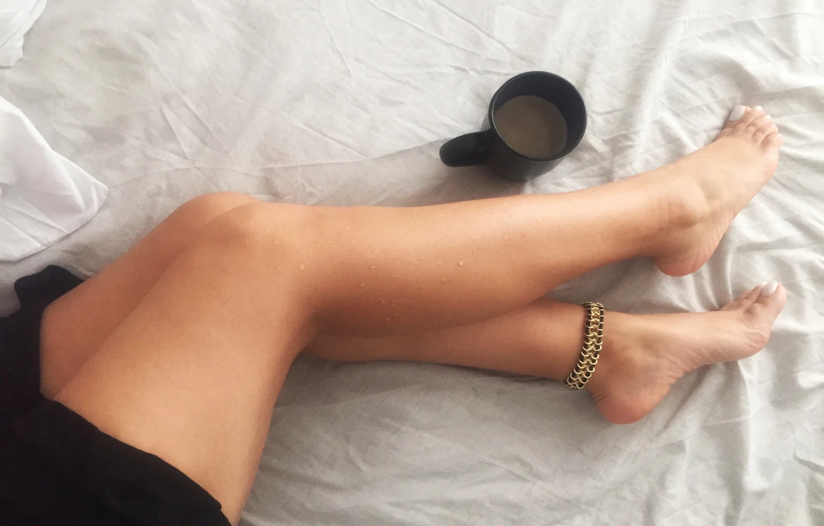 queen of feet profile banner