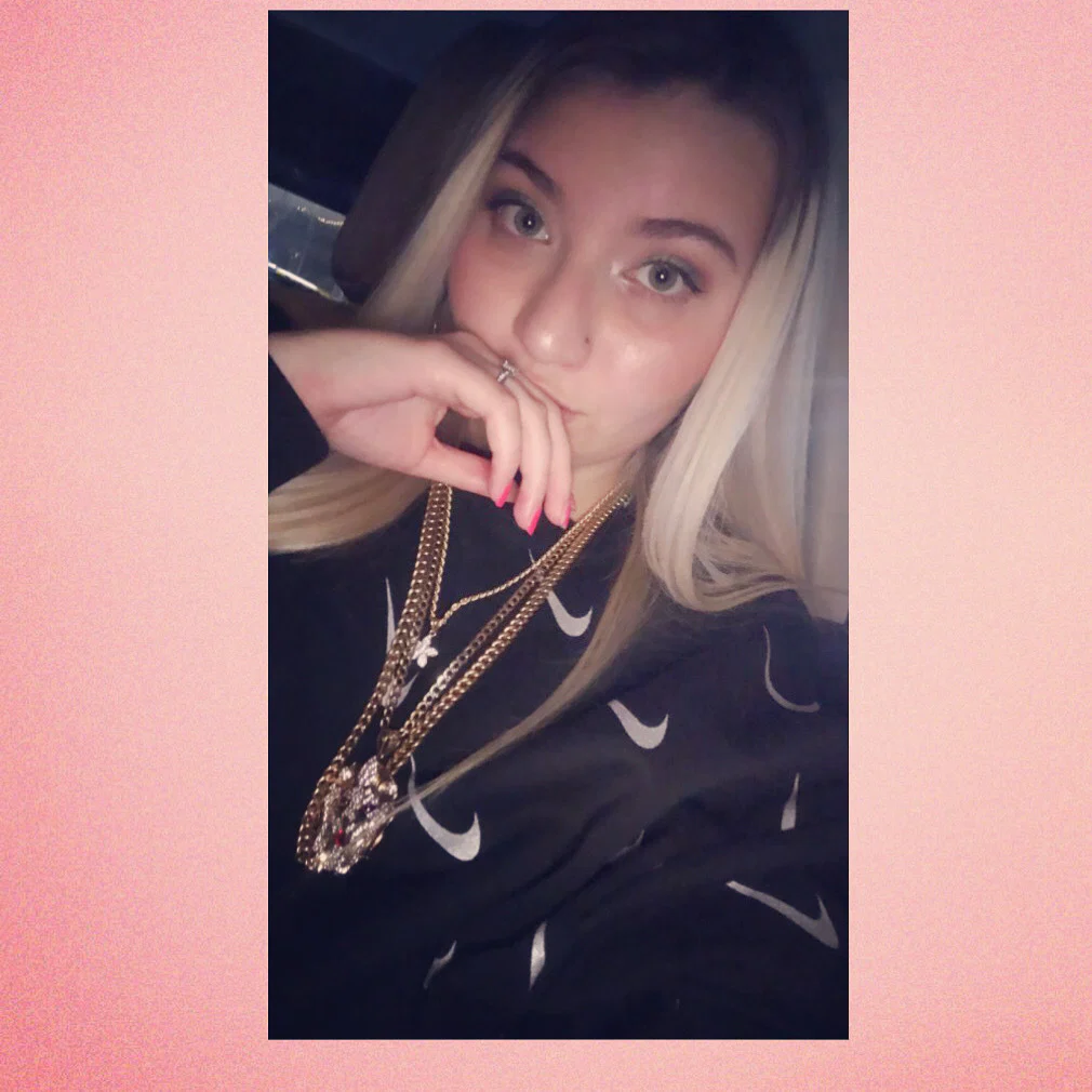 Anna White 🍯❄️'s avatar