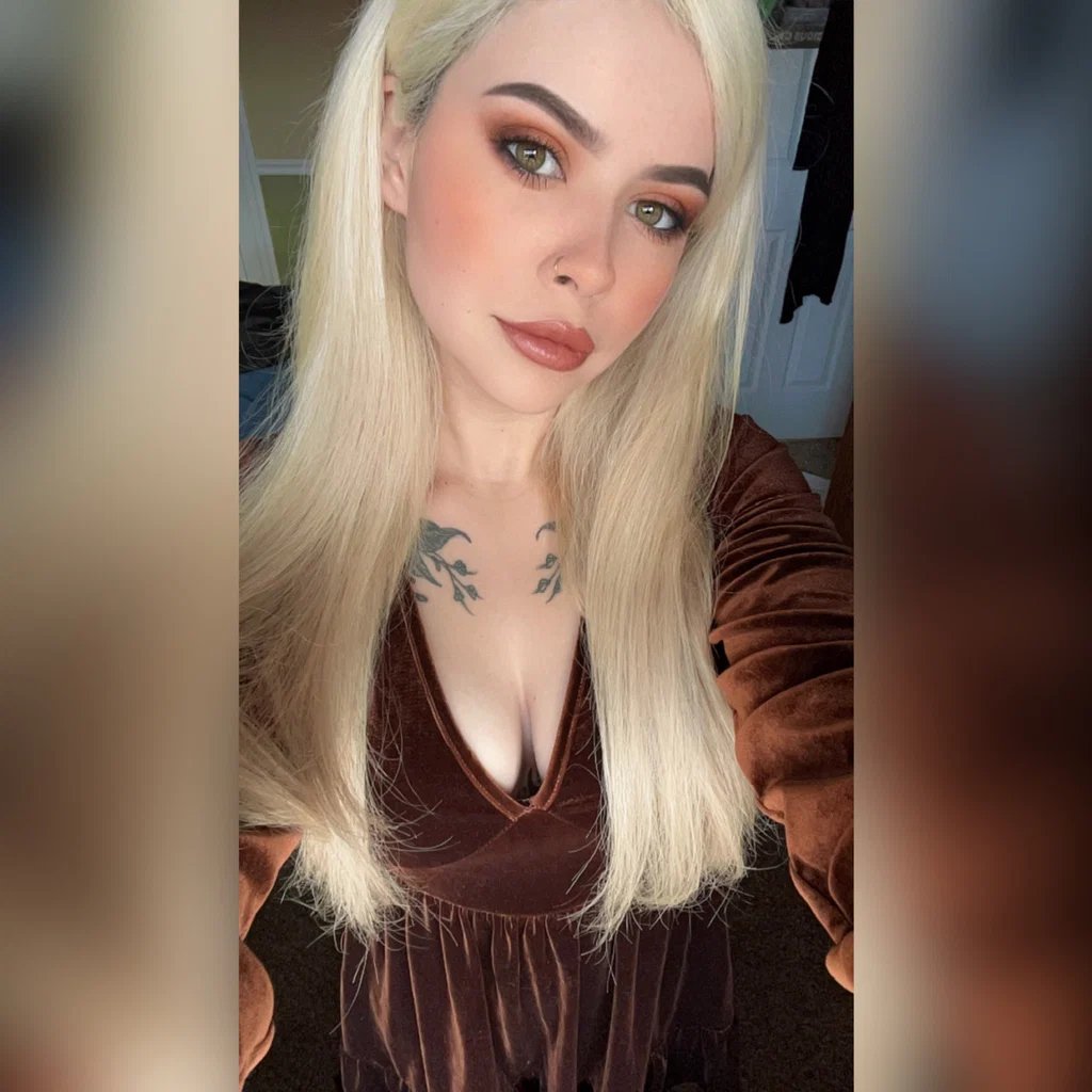Astera Lux's avatar