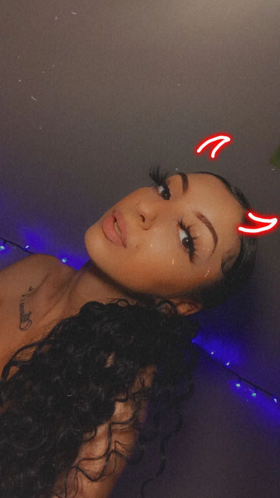 Rosey 😋's avatar