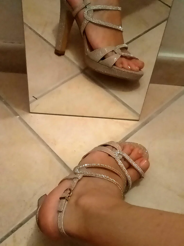 Miluna feet's avatar