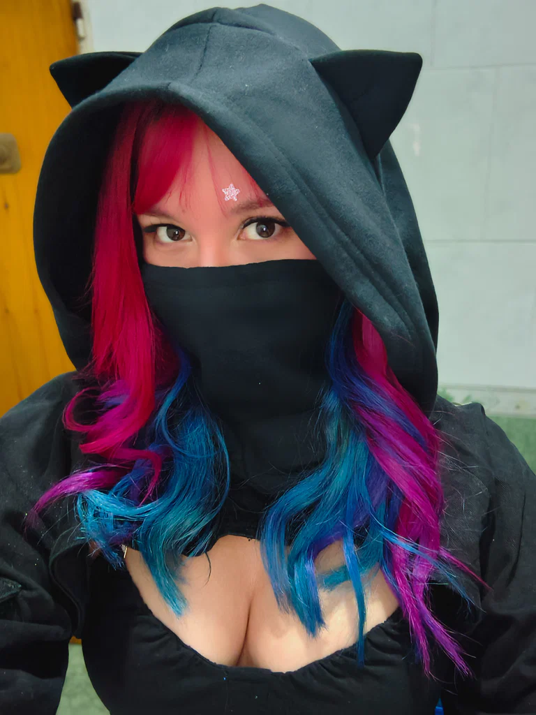 Alison's avatar