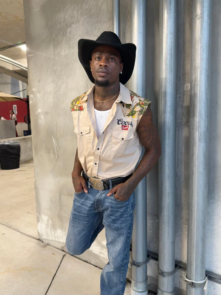 12inch Cowboy 🤠's avatar