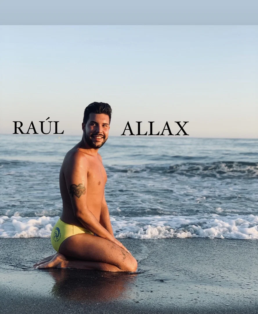 Rá ☀️ profile banner