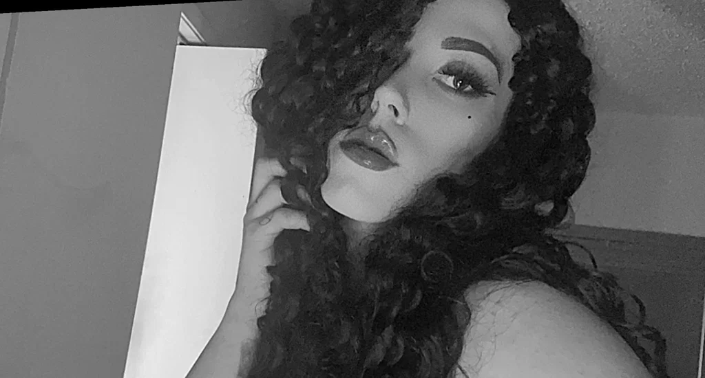 Victoria Rose's avatar