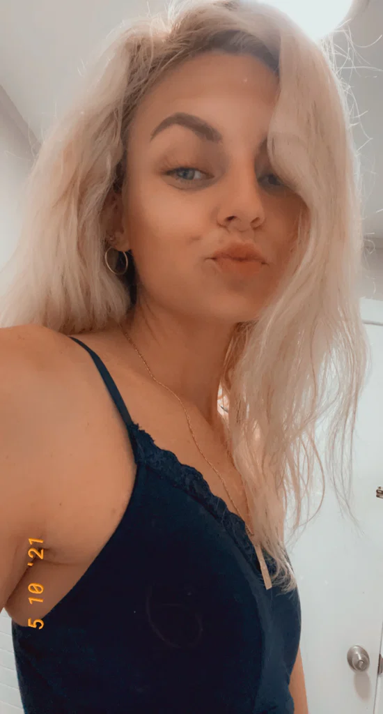 Bee 🐝's avatar
