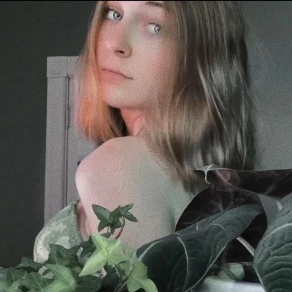t <3