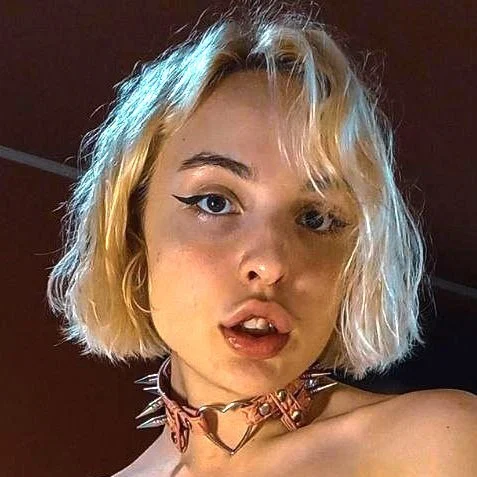 Elsa ASMR's avatar