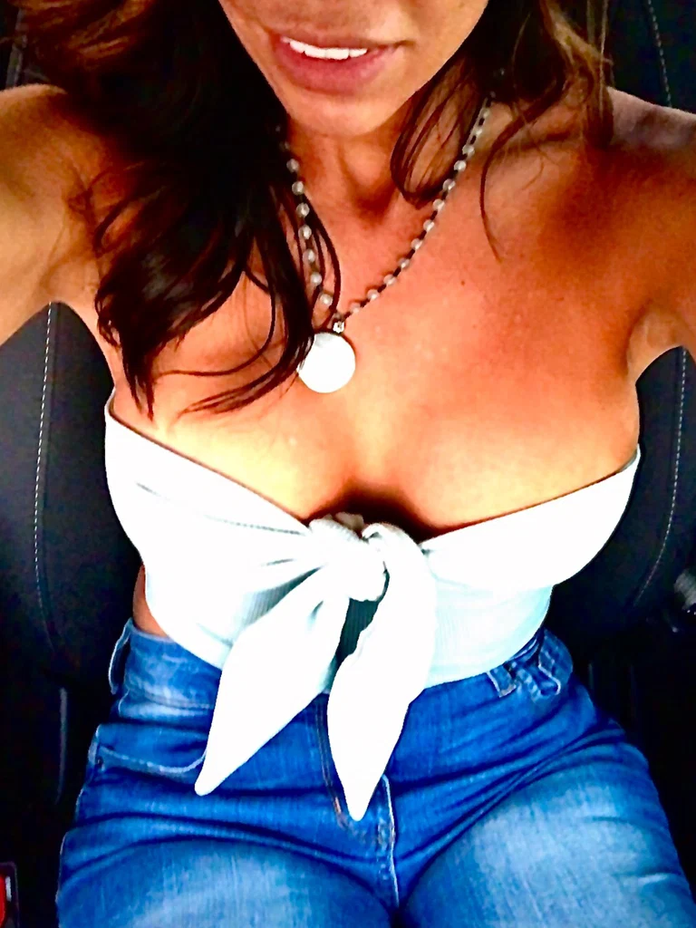 AzAsianHotwife-Dee's avatar
