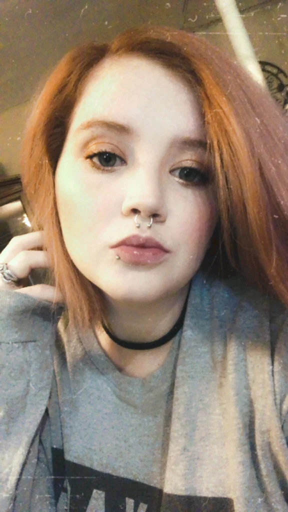 Mary2324's avatar