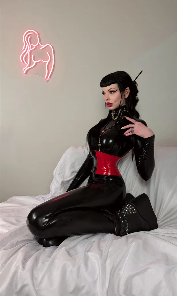 Lacey Graves 🪦🦇