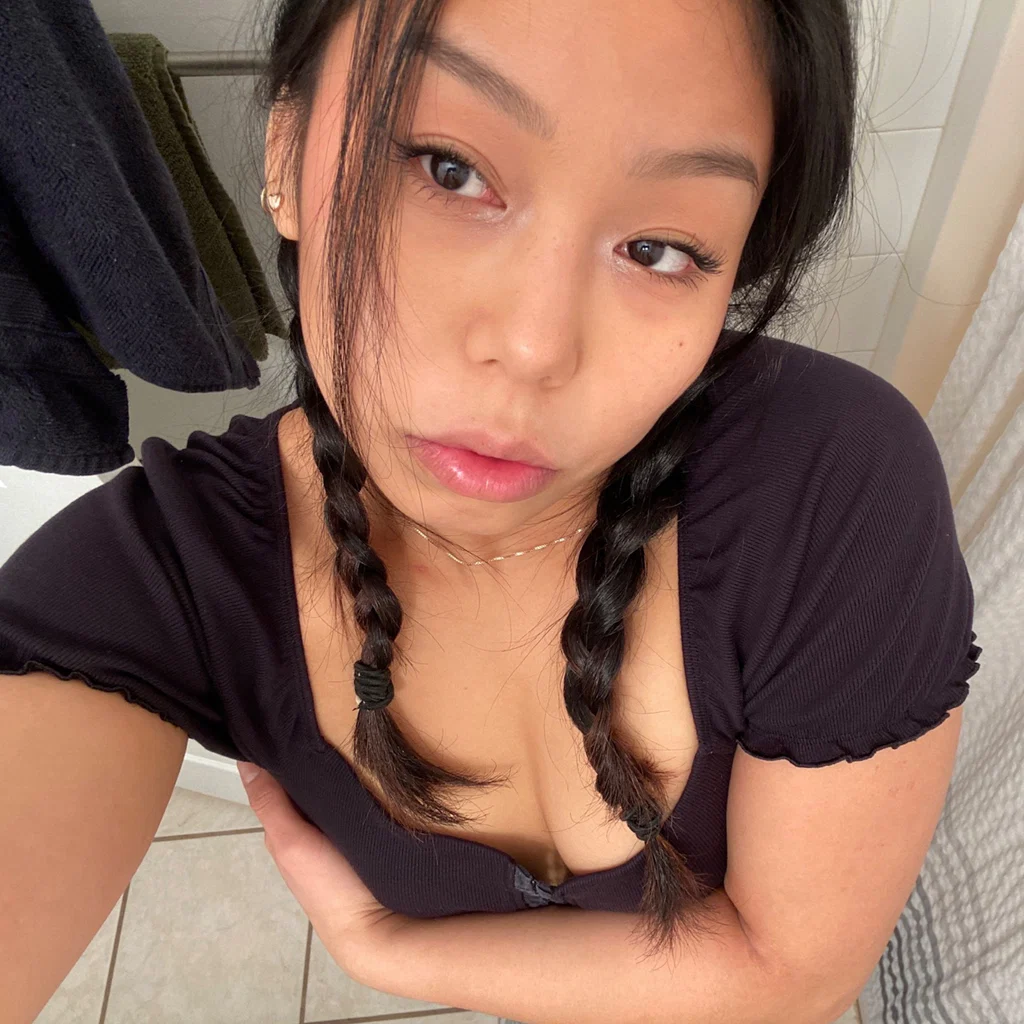Tina 💕's avatar