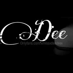 Dee 💀's avatar