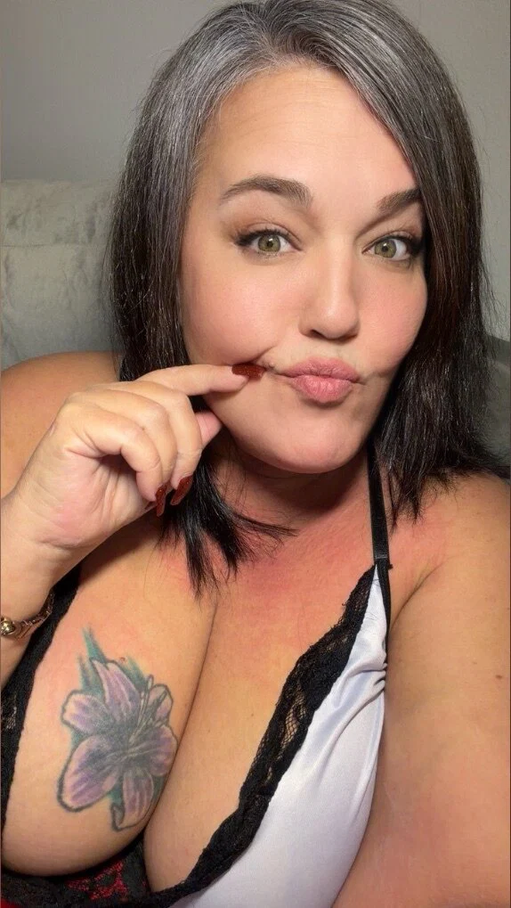 Amy Amos's avatar