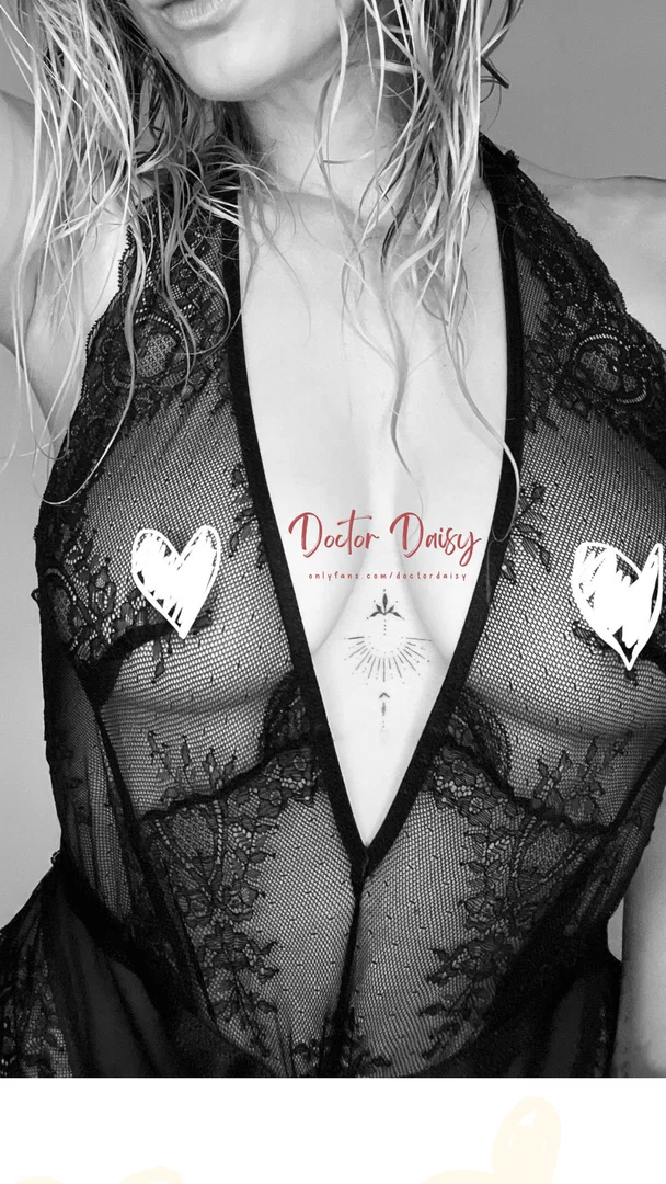 Doctor Daisy ๐ฉ๐ผโโ๏ธ profile banner