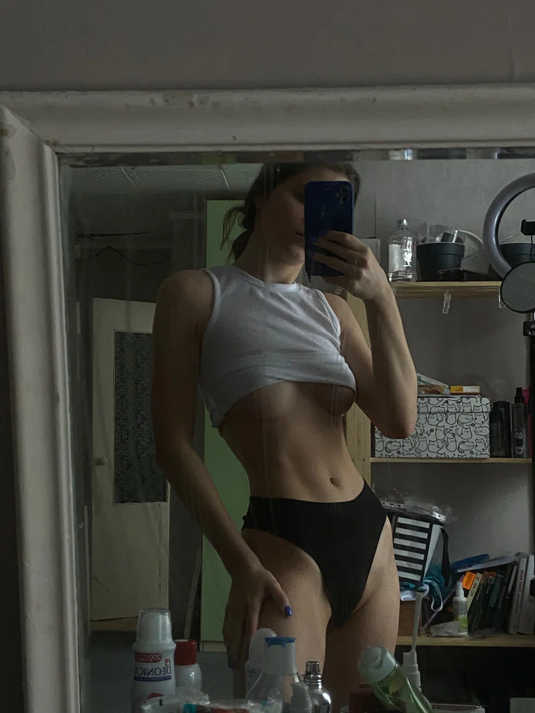 Nadya's avatar