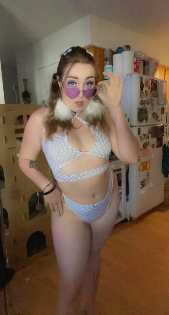 Syren Deville's avatar