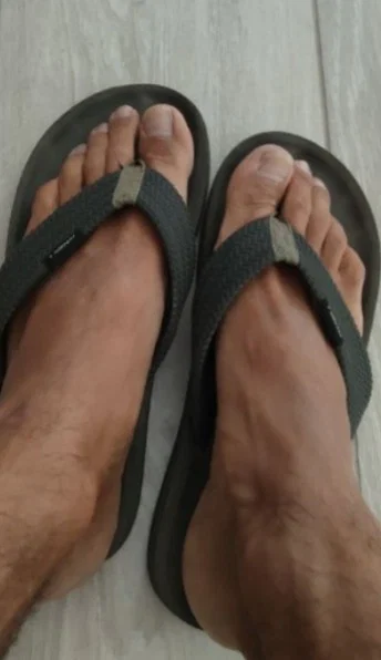 Italian man's feet's avatar