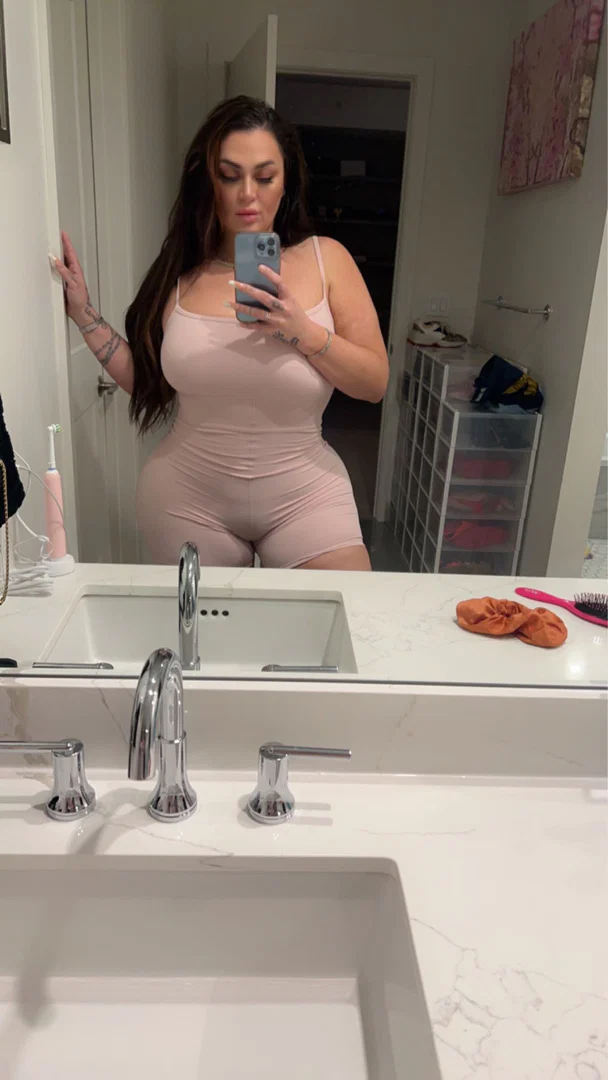 Italiangoddess3 profile banner