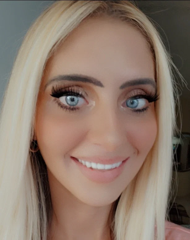 Savannah's juicy peach 🍑's avatar