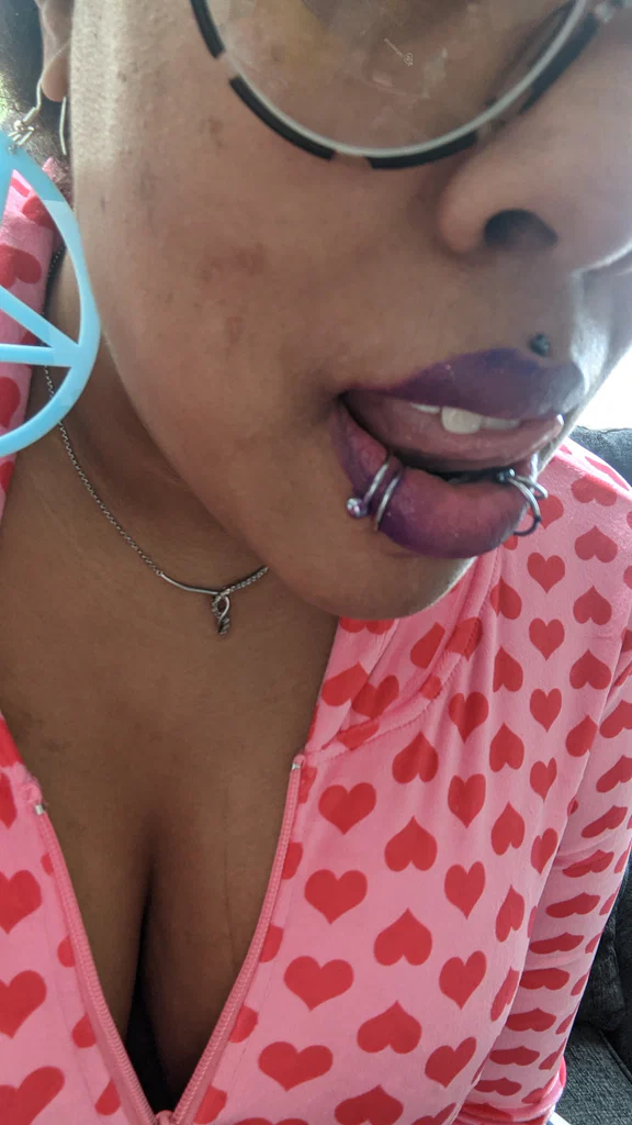 Violet Vixanne's avatar