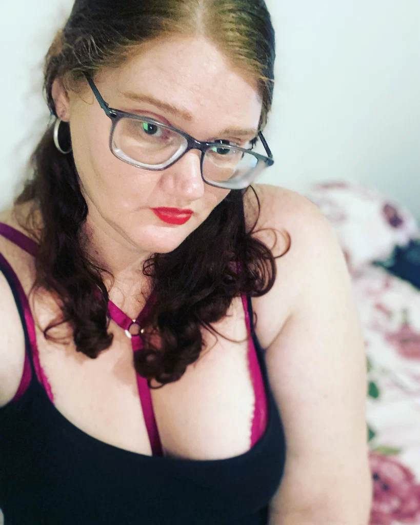 Bella Angel's avatar
