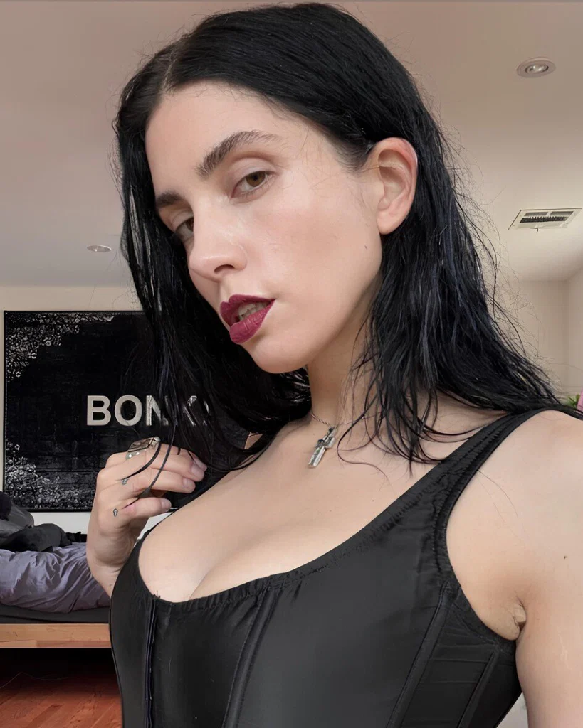 Nadya Riot