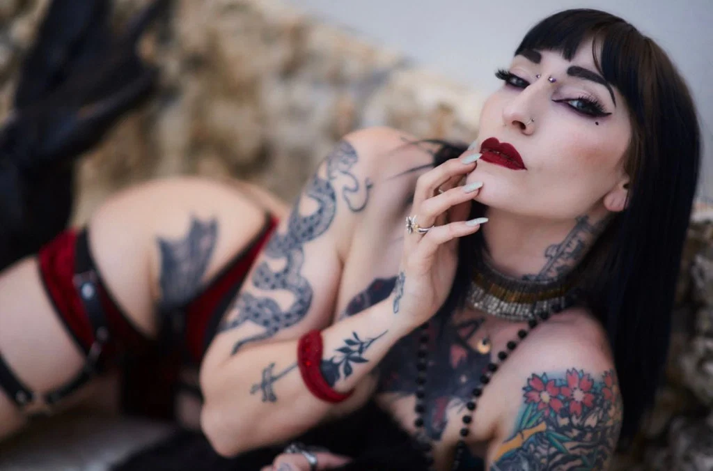 The Inked Muse😜😝😈😘's avatar