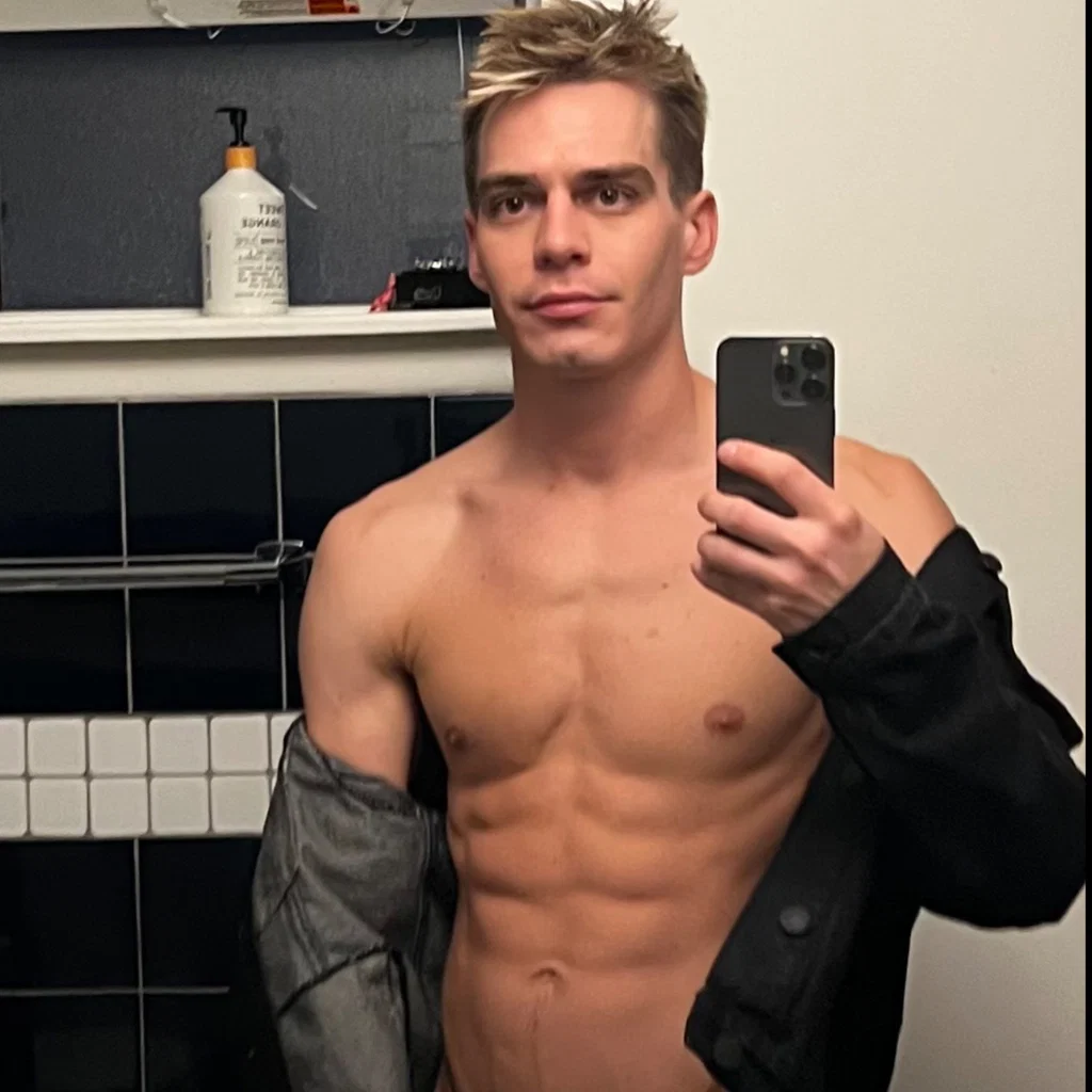 Kyle Ross's avatar