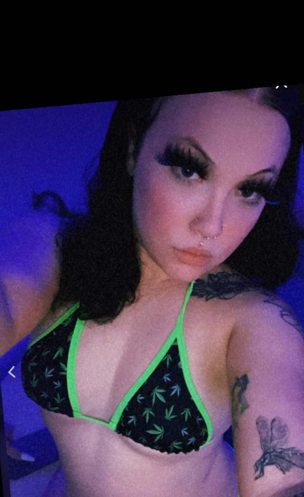 J💝