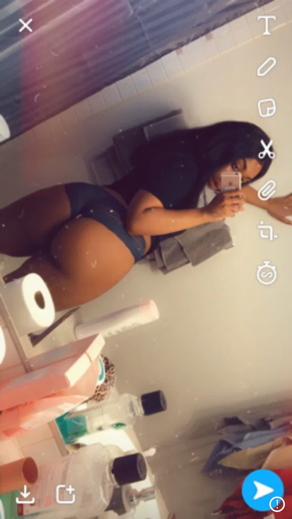Torri SO currrrvy