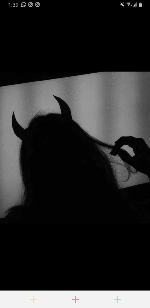 Women in the mask's avatar