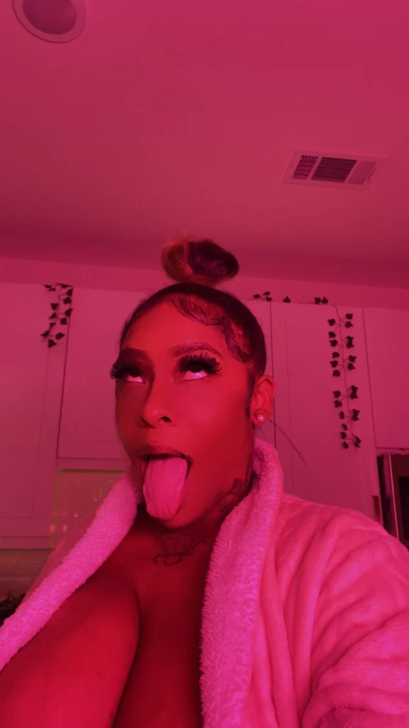 Busty Unicorn 🦄💦