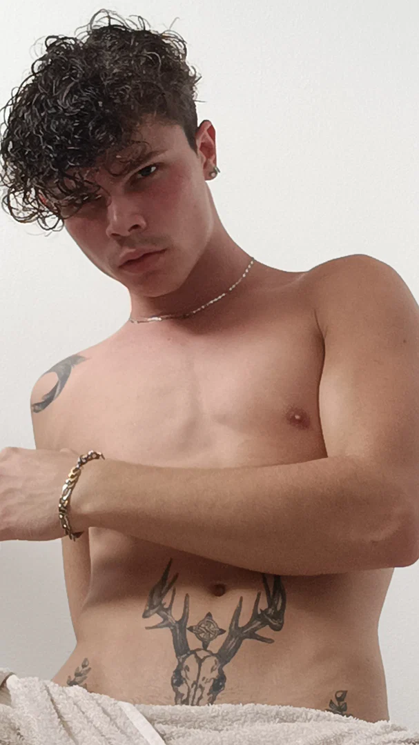 Kenneth Chavarria profile banner