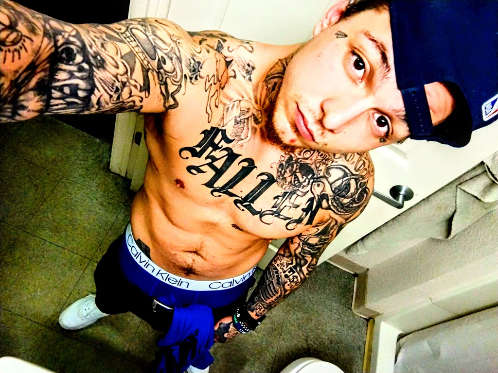Dustin's avatar