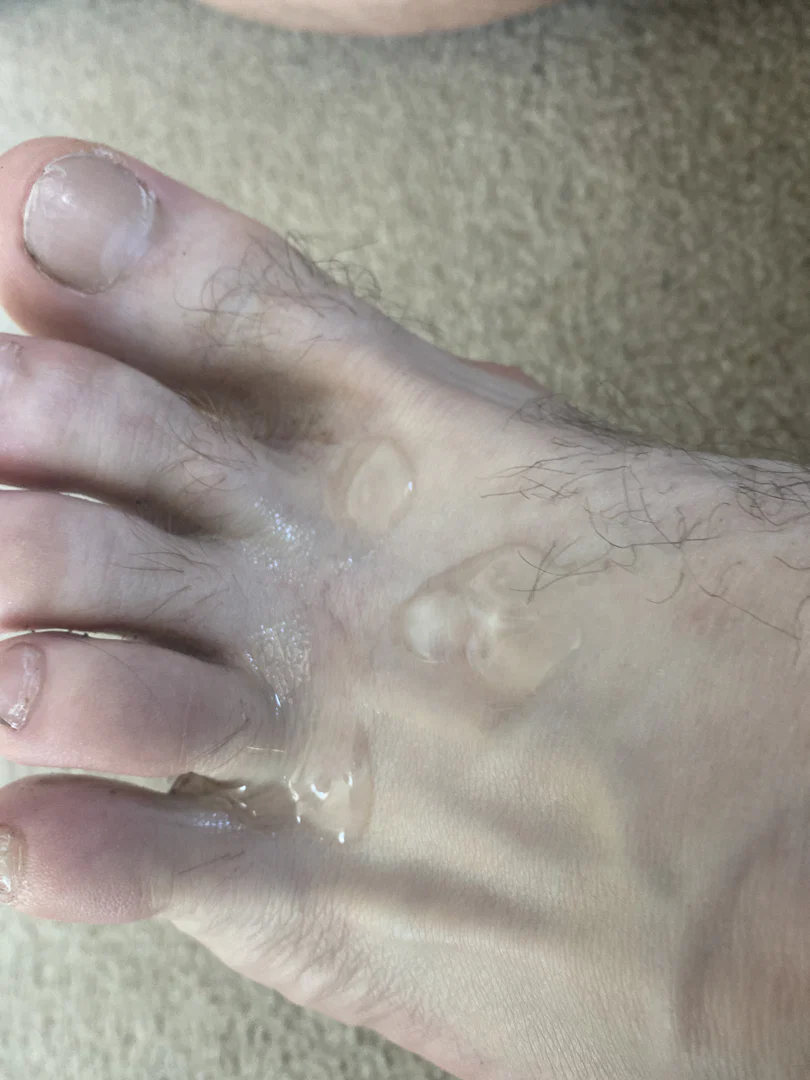 Working-feet profile banner