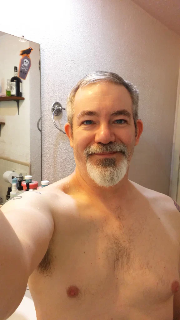 Daddybad44's avatar