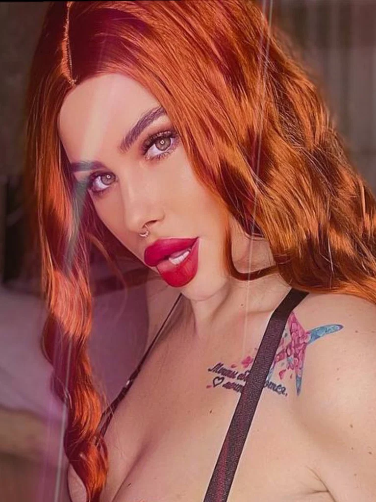 🔥ELENA🔥's avatar