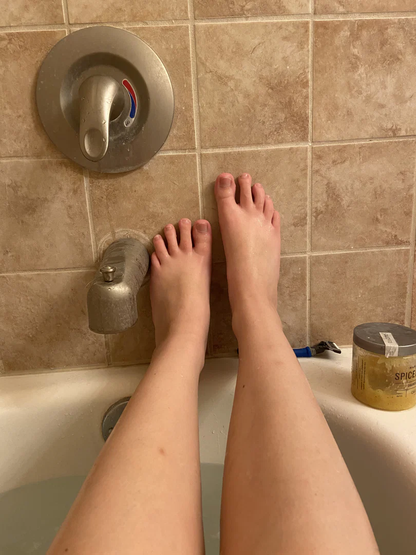 Emo Farrah’s Feet profile banner